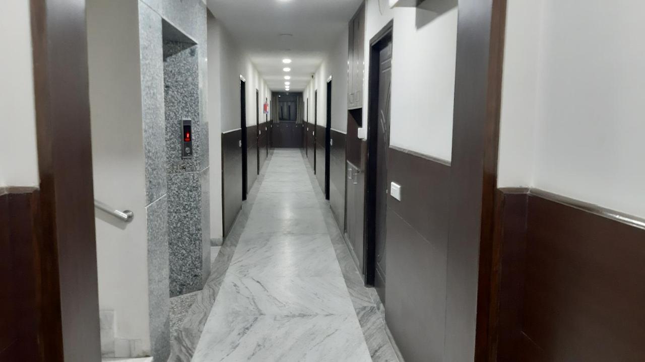 Hotel Sar Kamla Dham Skd Vrindavan Fully Vaccinated Staff Exteriér fotografie