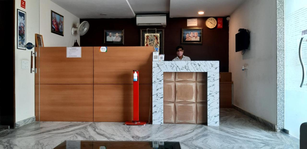 Hotel Sar Kamla Dham Skd Vrindavan Fully Vaccinated Staff Exteriér fotografie