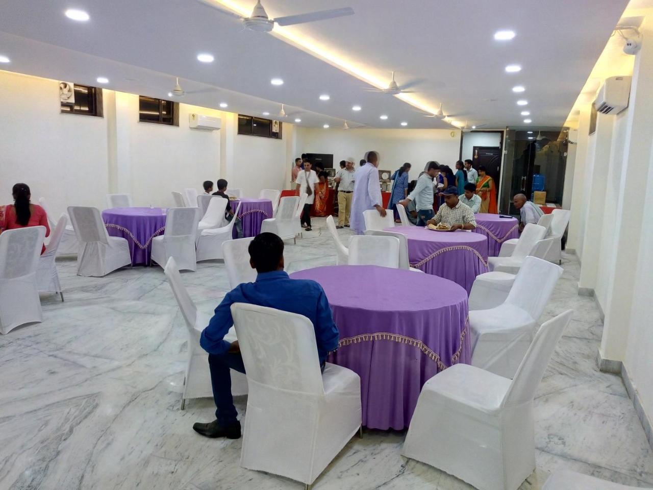 Hotel Sar Kamla Dham Skd Vrindavan Fully Vaccinated Staff Exteriér fotografie