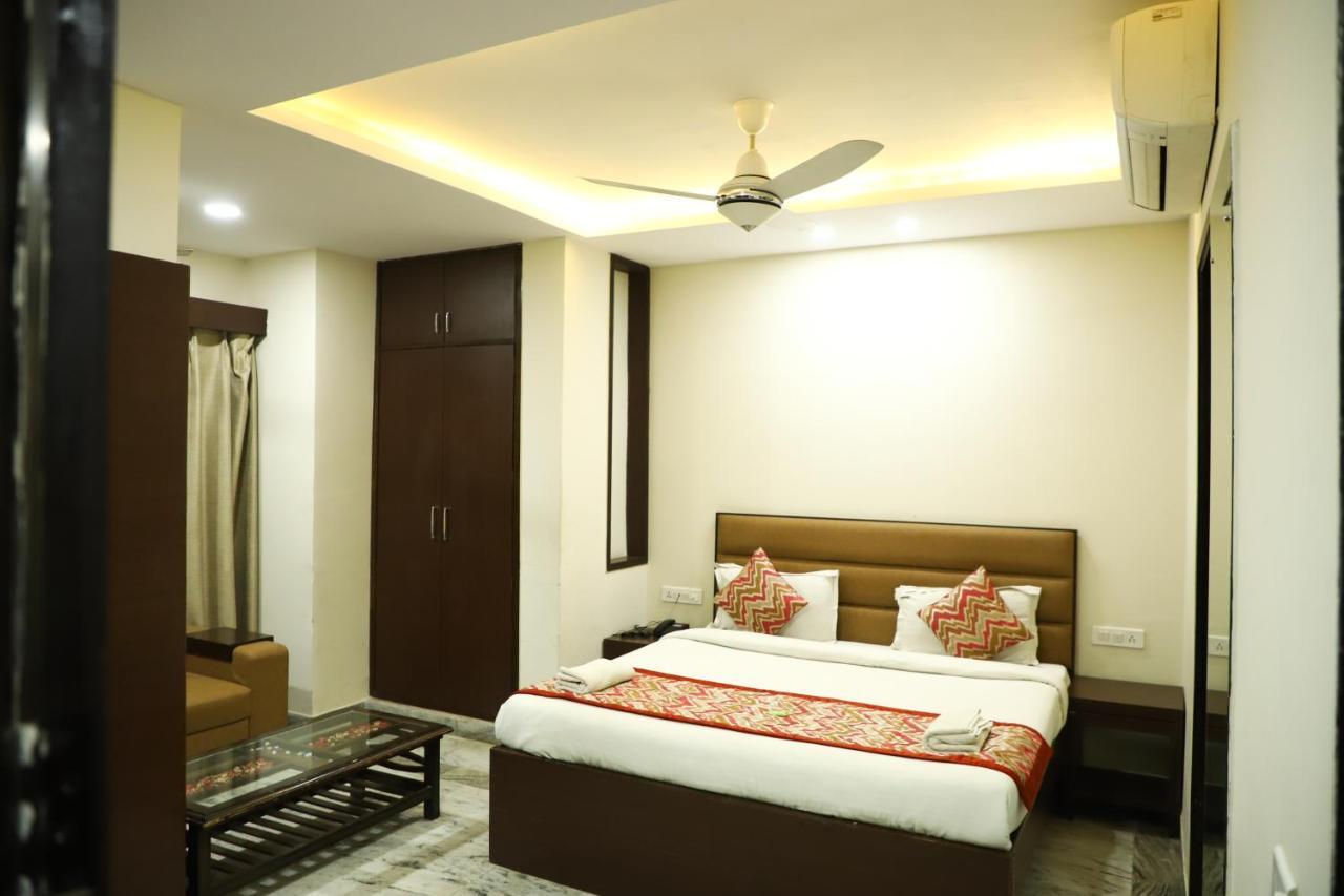 Hotel Sar Kamla Dham Skd Vrindavan Fully Vaccinated Staff Exteriér fotografie